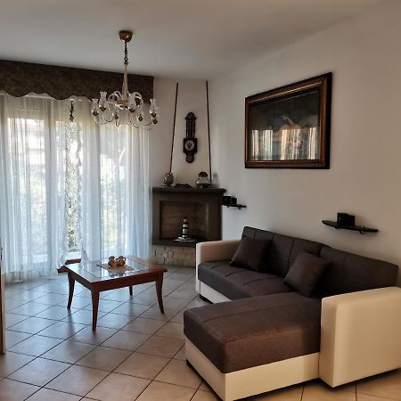 Apartamento Il Tulipano San Bartolomeo Al Mare Exterior foto