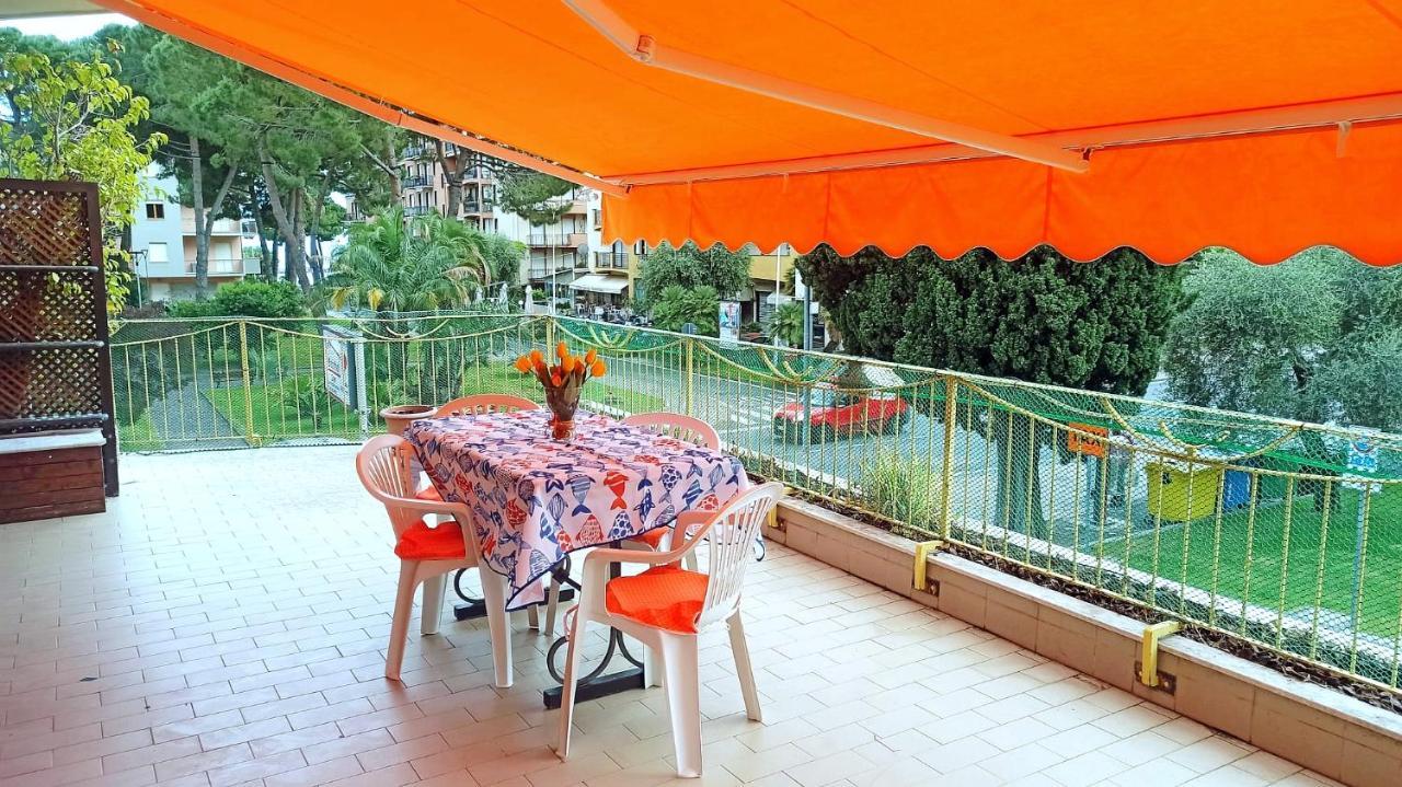 Apartamento Il Tulipano San Bartolomeo Al Mare Exterior foto