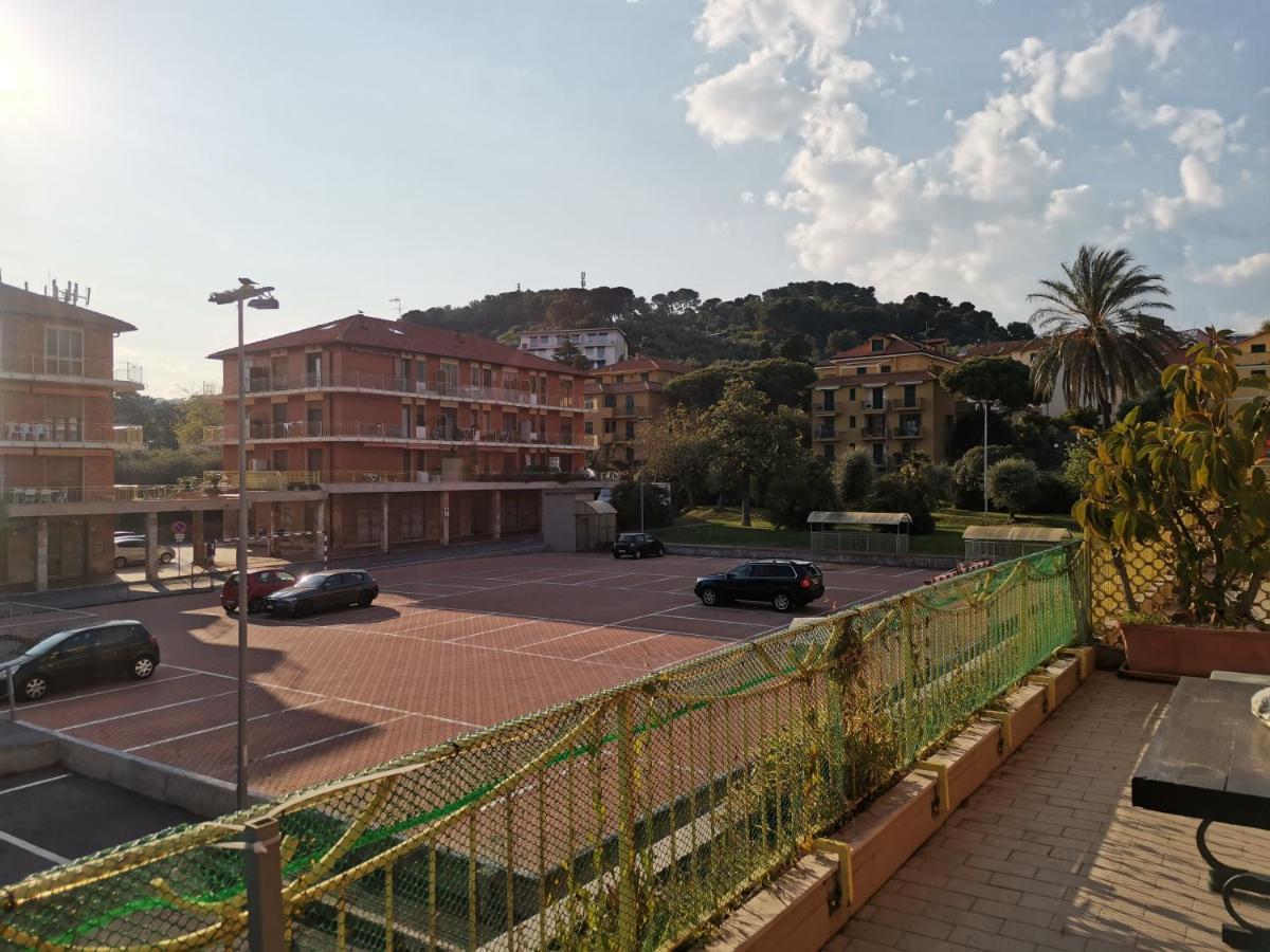 Apartamento Il Tulipano San Bartolomeo Al Mare Exterior foto